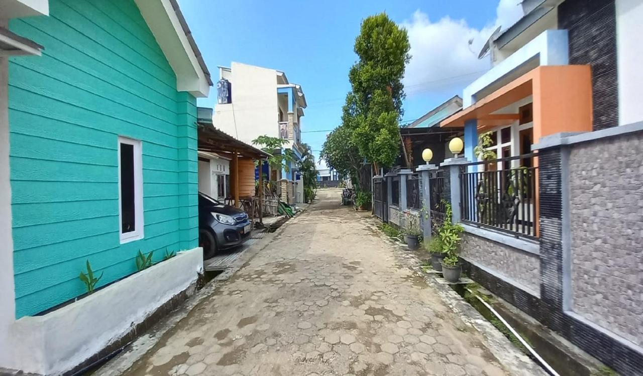 Oyo 90974 Homestay Golo Koe Sejahtera Лабуан-Бахо Экстерьер фото