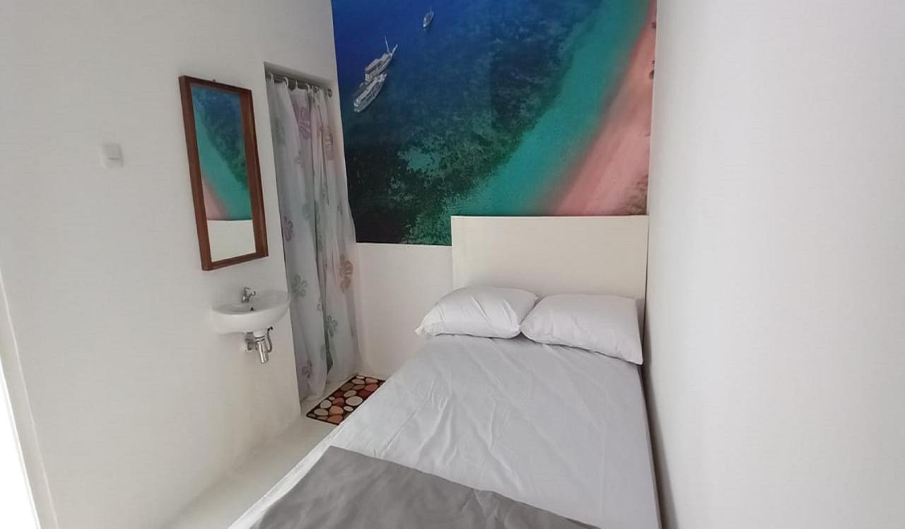 Oyo 90974 Homestay Golo Koe Sejahtera Лабуан-Бахо Экстерьер фото
