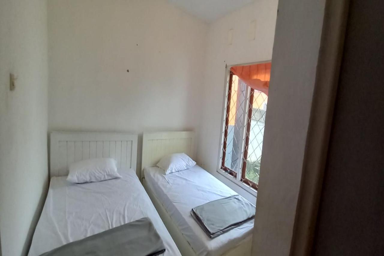 Oyo 90974 Homestay Golo Koe Sejahtera Лабуан-Бахо Экстерьер фото
